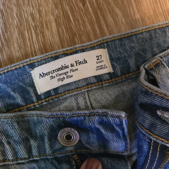Abercrombie & Fitch Vintage Flare High Rise Jeans Short - Picture 2 of 2
